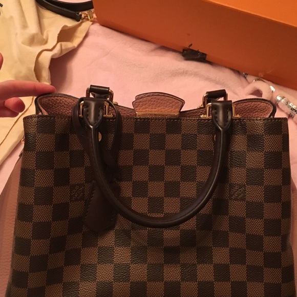 SOLD 💐🌸Louis Vuitton Pink Brittany Handbag 👜 🌸 - Picture 2 of 8